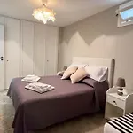 Full Semi-Garden Apartment In Villa At Mondello